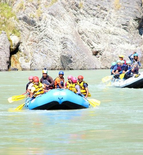river-rafting-7499928_640